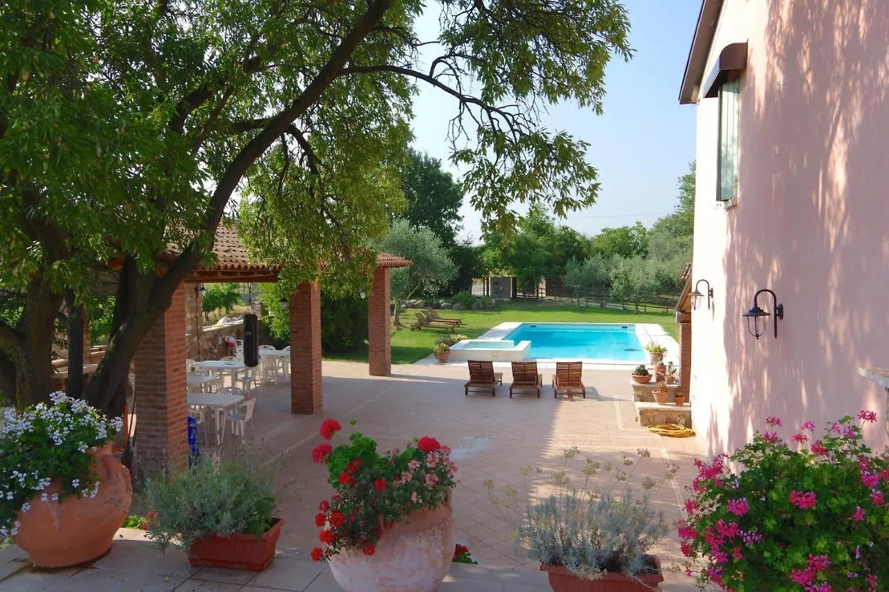 Agriturismo La Casa Del Mandorlo Monzambano Alloggio per agriturismo
